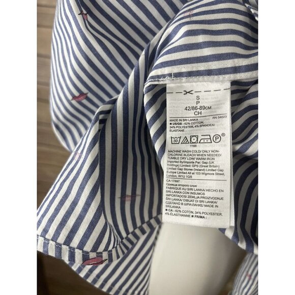 Banana Republic Small Quinn Boy Fit Button Up Striped Lip Print Blouse Blue Pink - Picture 11 of 11